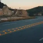 马路塑料道钉